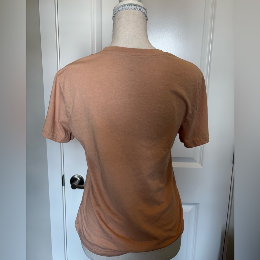 Rolling Stones Logo Band Tee Tan Pale Pink Graphic T-Shirt Size XS Rock Music - Picture 3 of 10